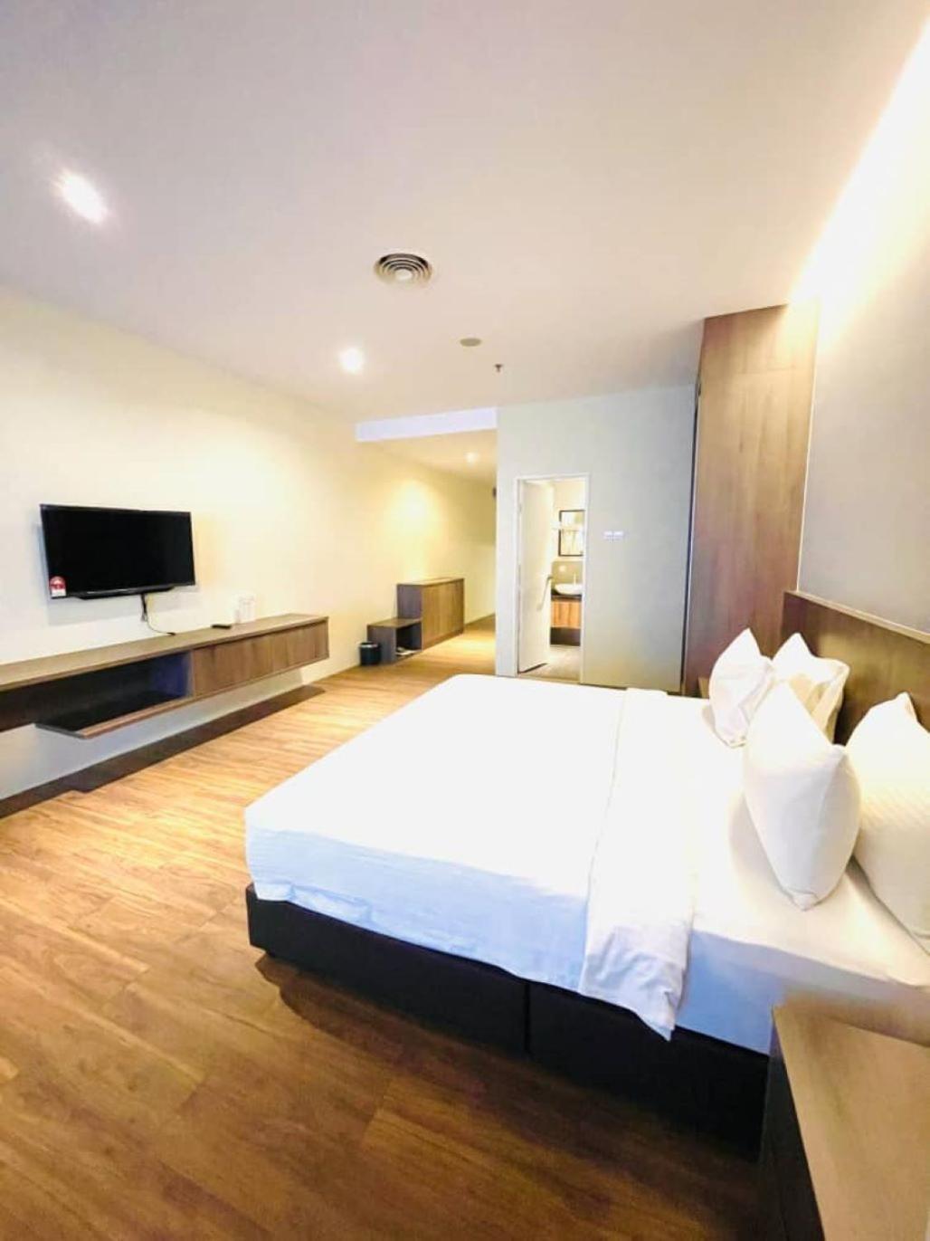 Imperial Regency Suites & Petaling Jaya Kuala Lumpur Exterior foto